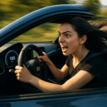 découvrez l'histoire fascinante d'une conductrice de 18 ans, piégée à 190 km/h, dont la quête de vitesse est nourrie par l'héritage automobile de son père. plongez dans un récit captivant d'adrénaline, de passion et des conséquences de la vitesse sur la route.